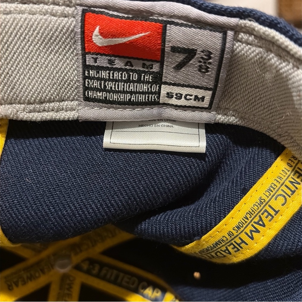 University of Michigan Nike‎ fitted hat 7 3/8 - Picture 3 of 9